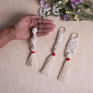 Lag din egen n&#248;kkelhank 3 pk. Kikkerland Macrame Keychain DIY